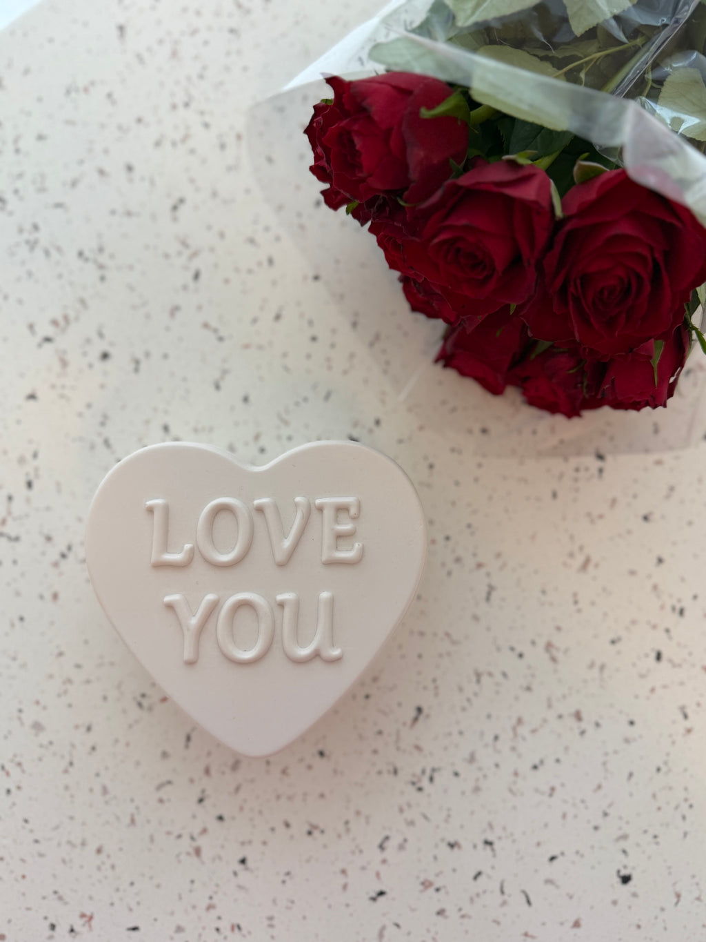 love you candle OFF WHITE