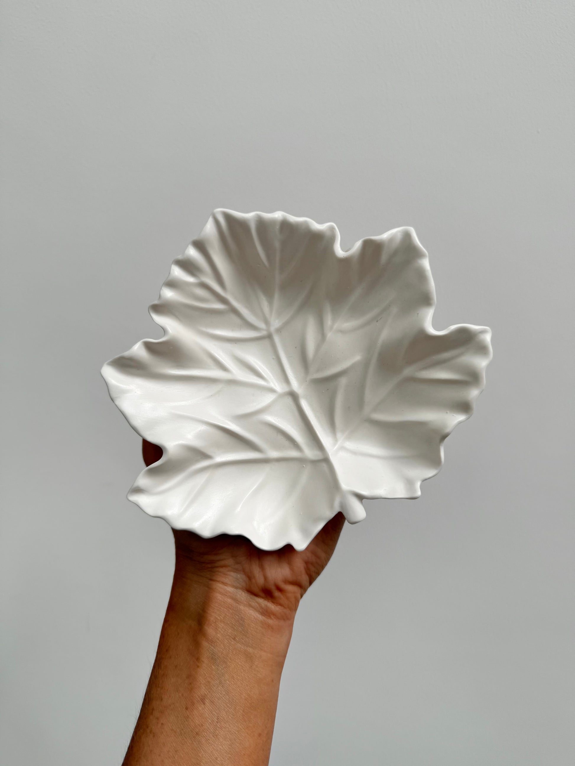 fall leaf - off white