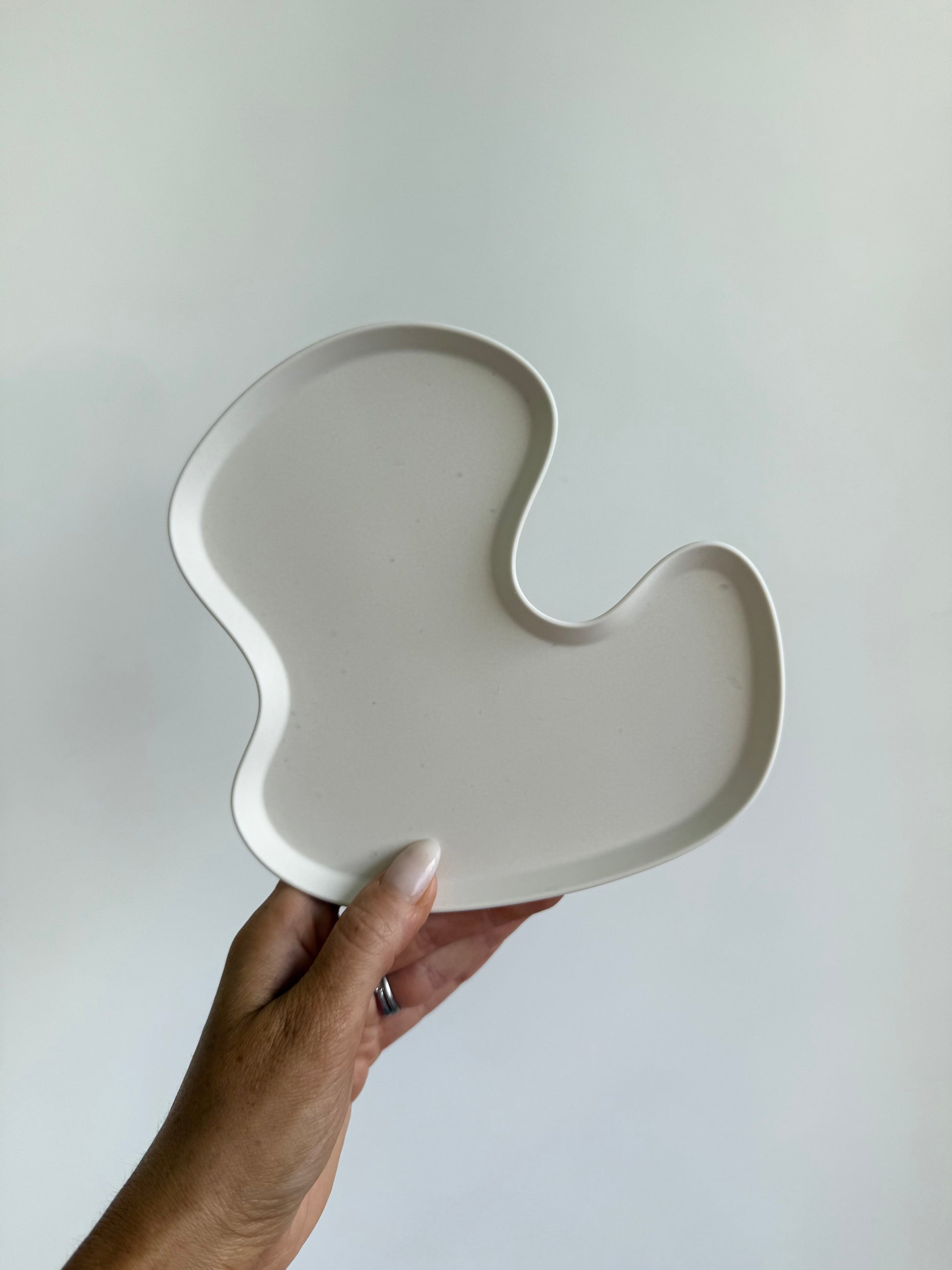 shore dish - off white