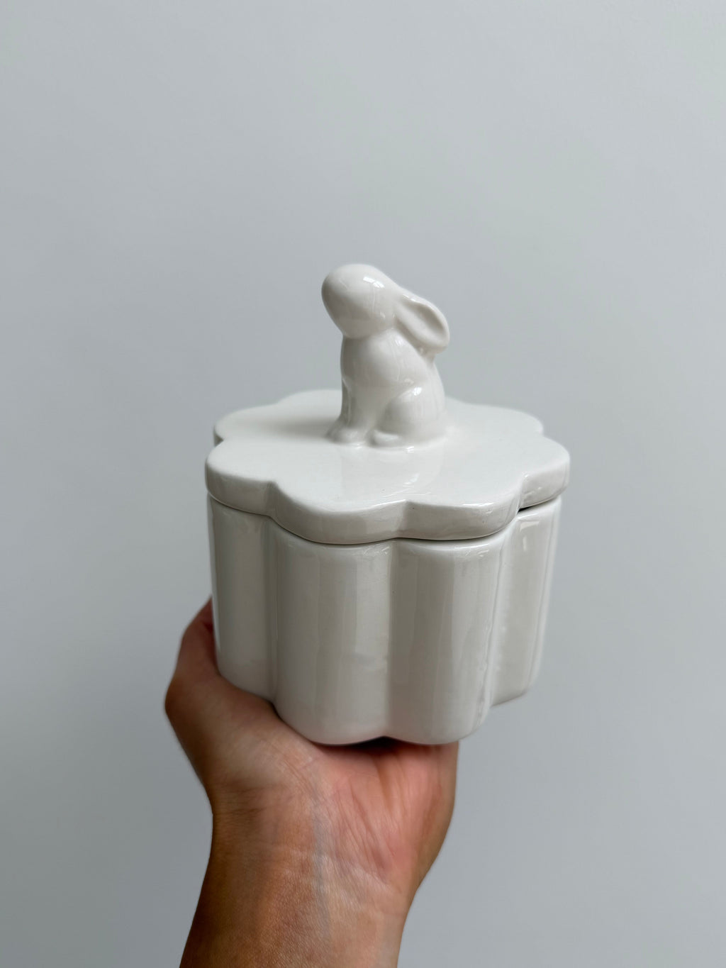 meadow scalloped pot
