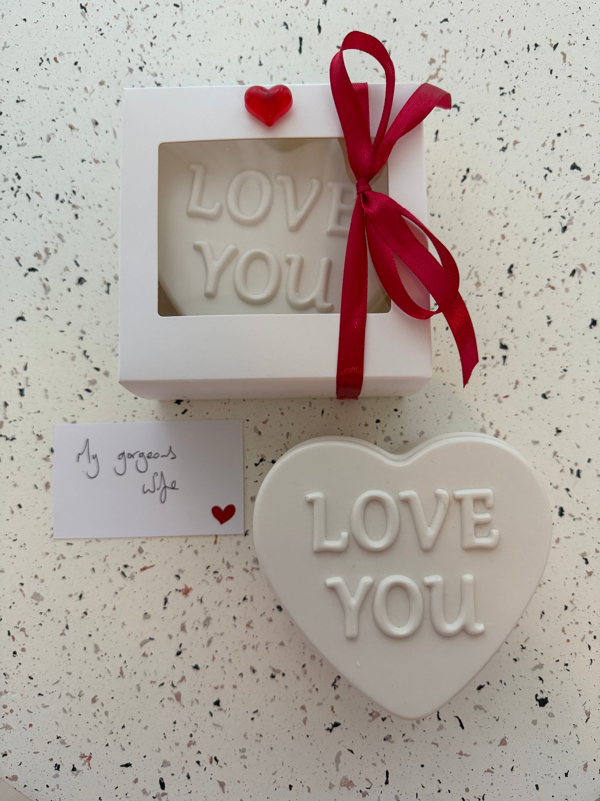 love you candle OFF WHITE