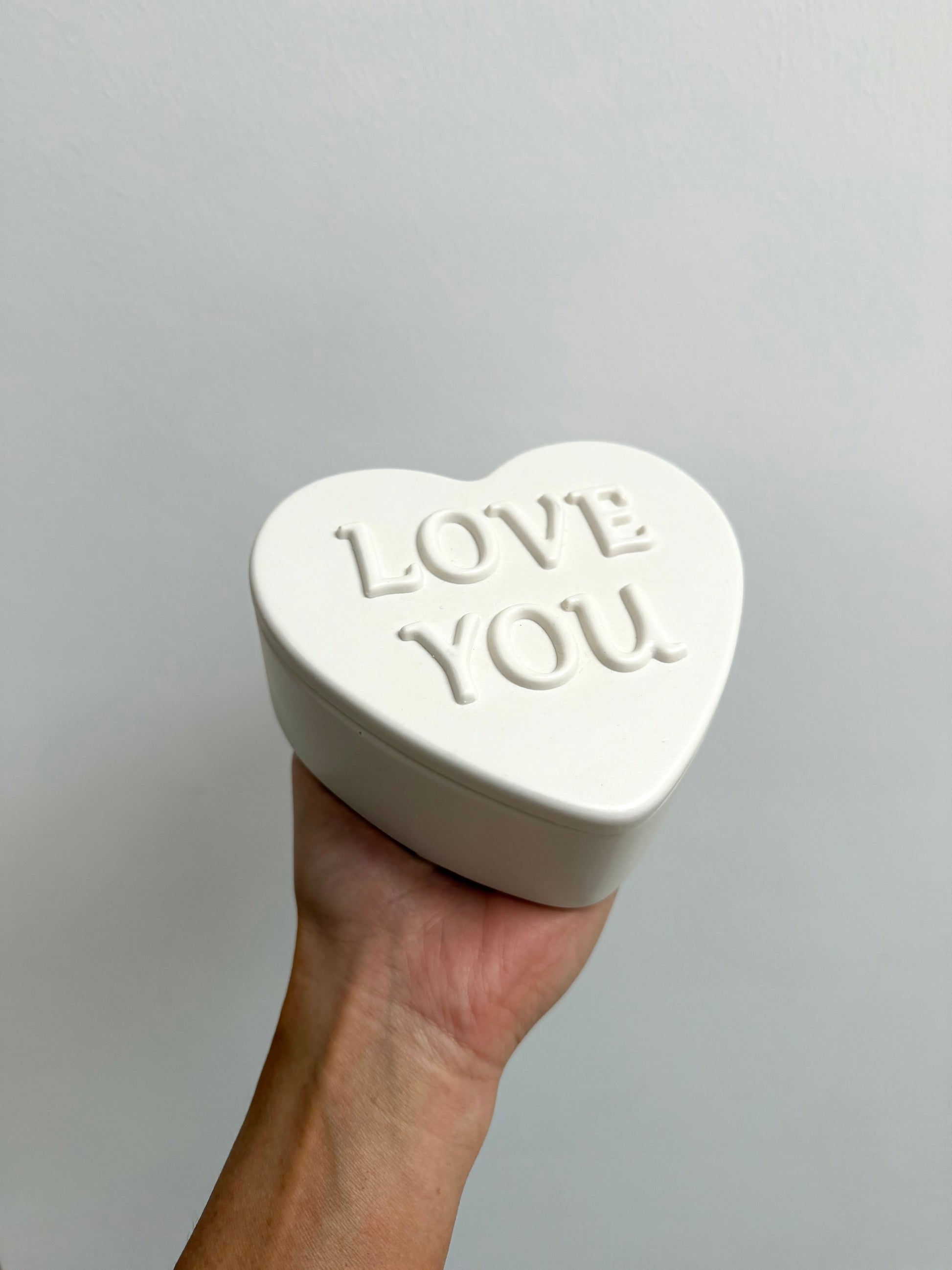 love you candle OFF WHITE