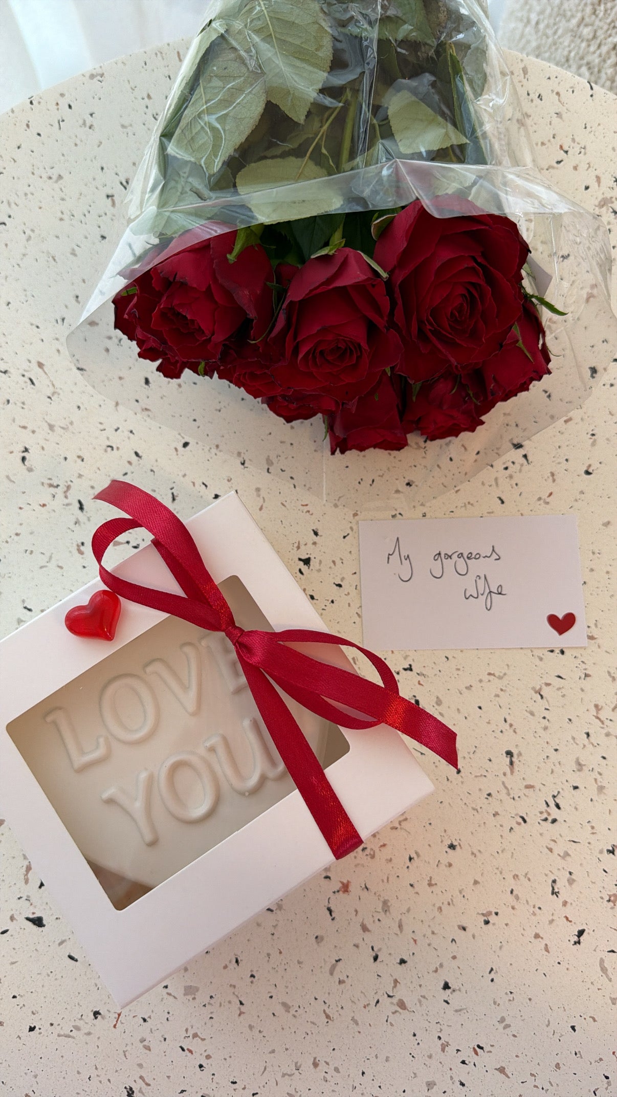 love you candle OFF WHITE