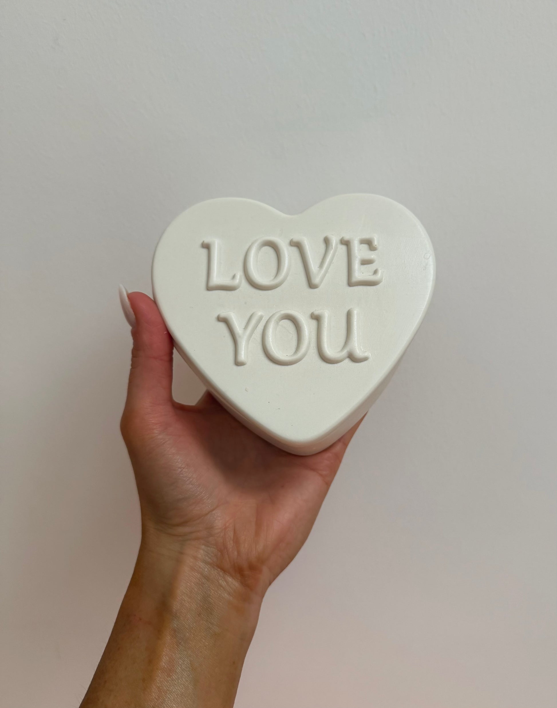 love you candle OFF WHITE
