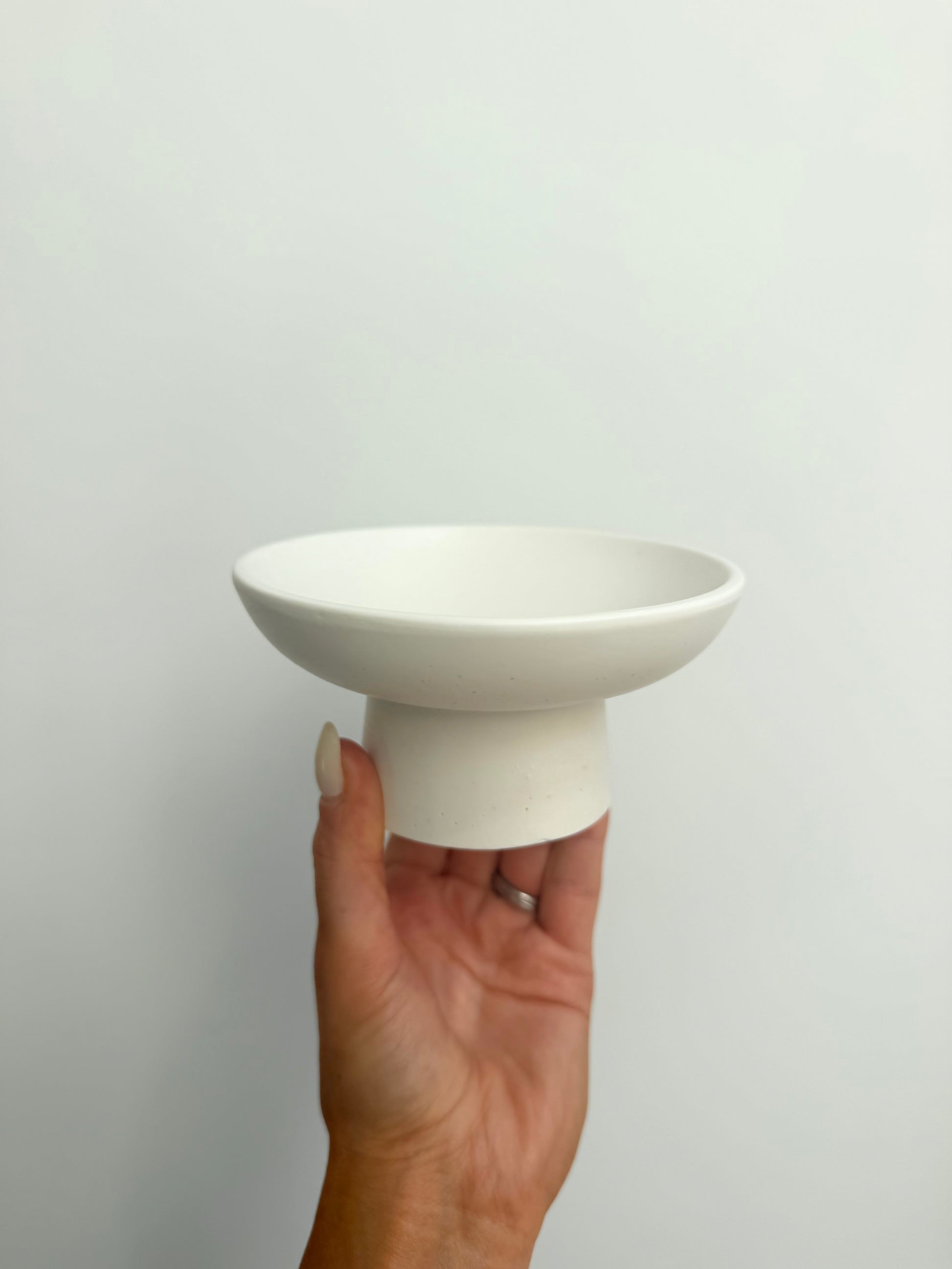 dune pedestal dish